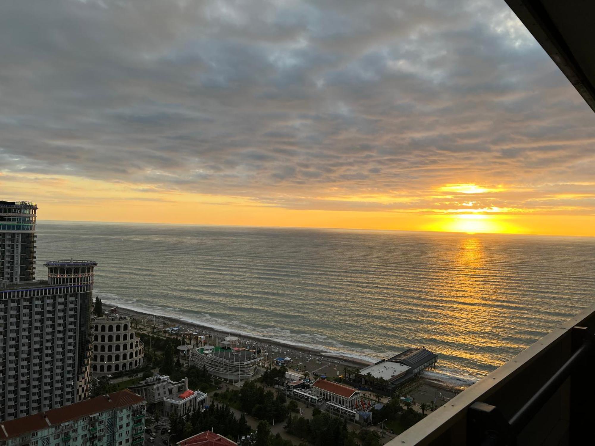 Orbi City Seaview Batumi Exterior foto