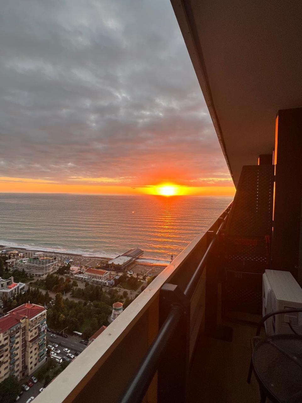 Orbi City Seaview Batumi Exterior foto